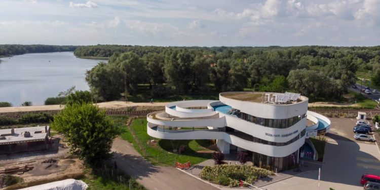 Tisza-tavi kerékpáros centrum