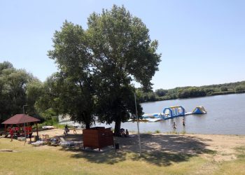 Szabadstrand Tiszabábolna