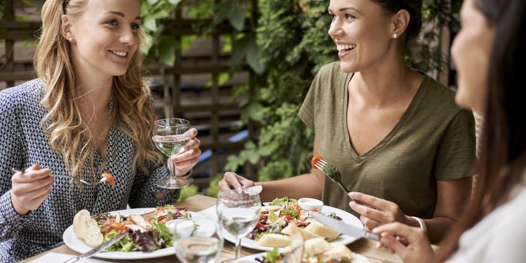Vega éttermek a Tisza-tónál